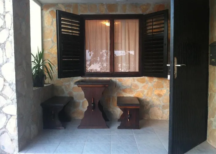 아파트 Shell 로고즈니차